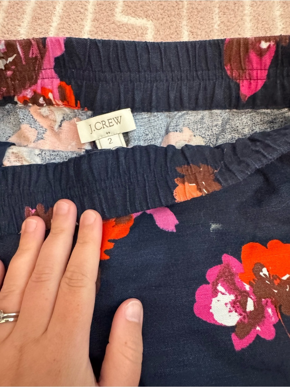 J.Crew Navy Bold Floral Linen-Cotton Blend Elastic Waist Pull-On Shorts - Picture 3 of 5